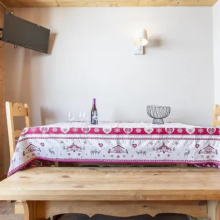 Les Temples Du Soleil Skis Aux Pieds - *