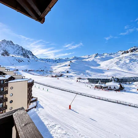 Les Temples Du Soleil Skis Aux Pieds - *